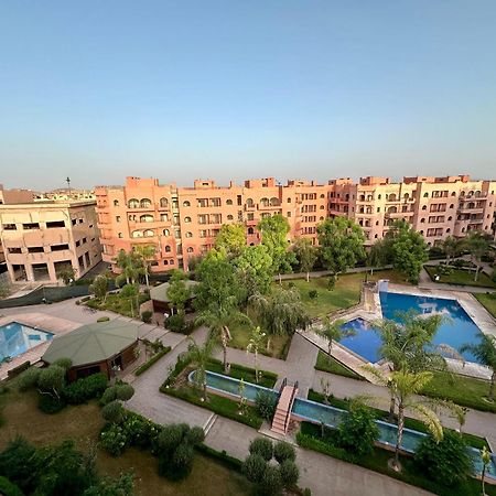 Oasis De Detente Avec Terrasse Et Vue Sur Piscine Marrakesh Bagian luar foto