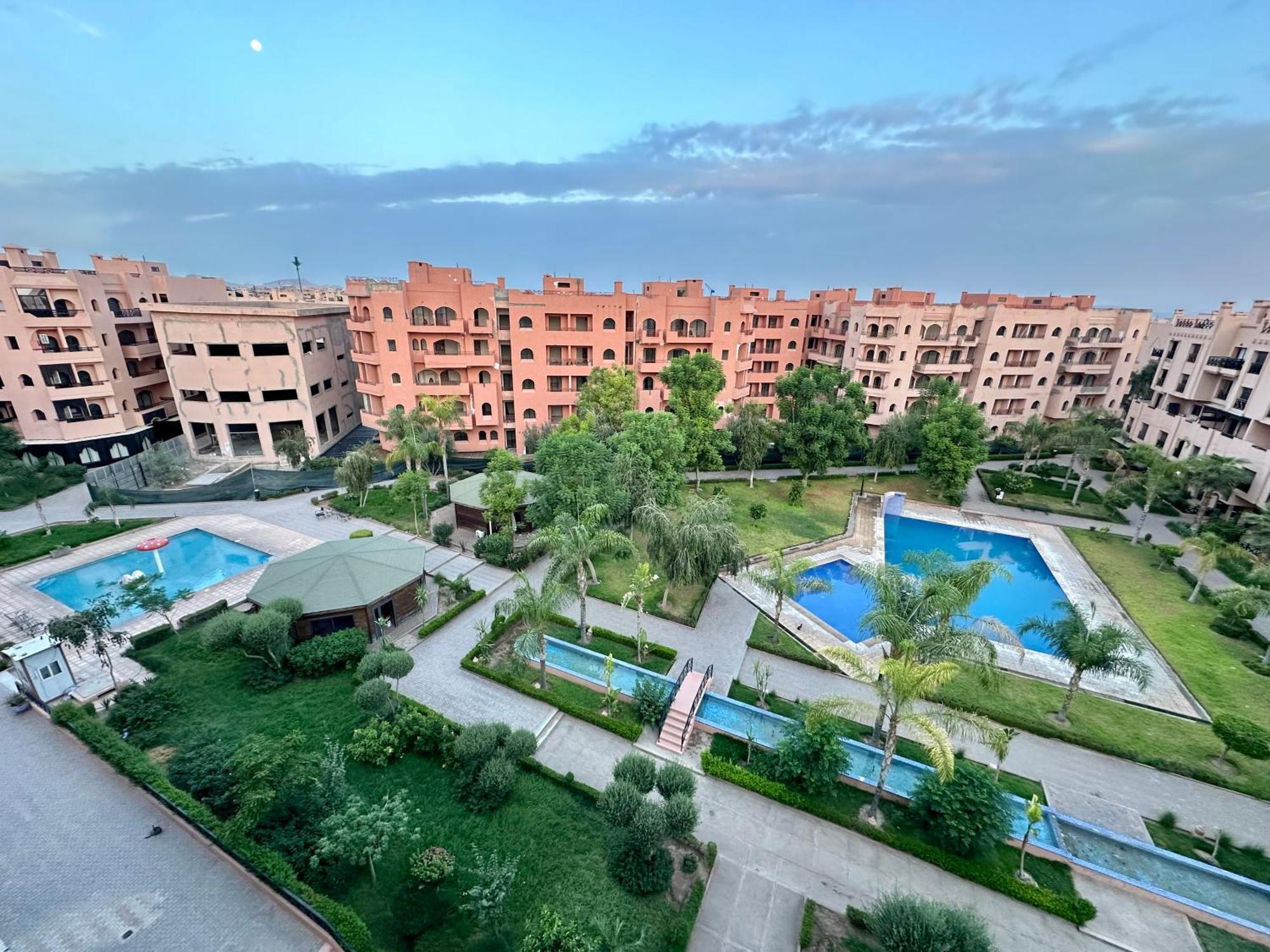 Oasis De Detente Avec Terrasse Et Vue Sur Piscine Marrakesh Bagian luar foto