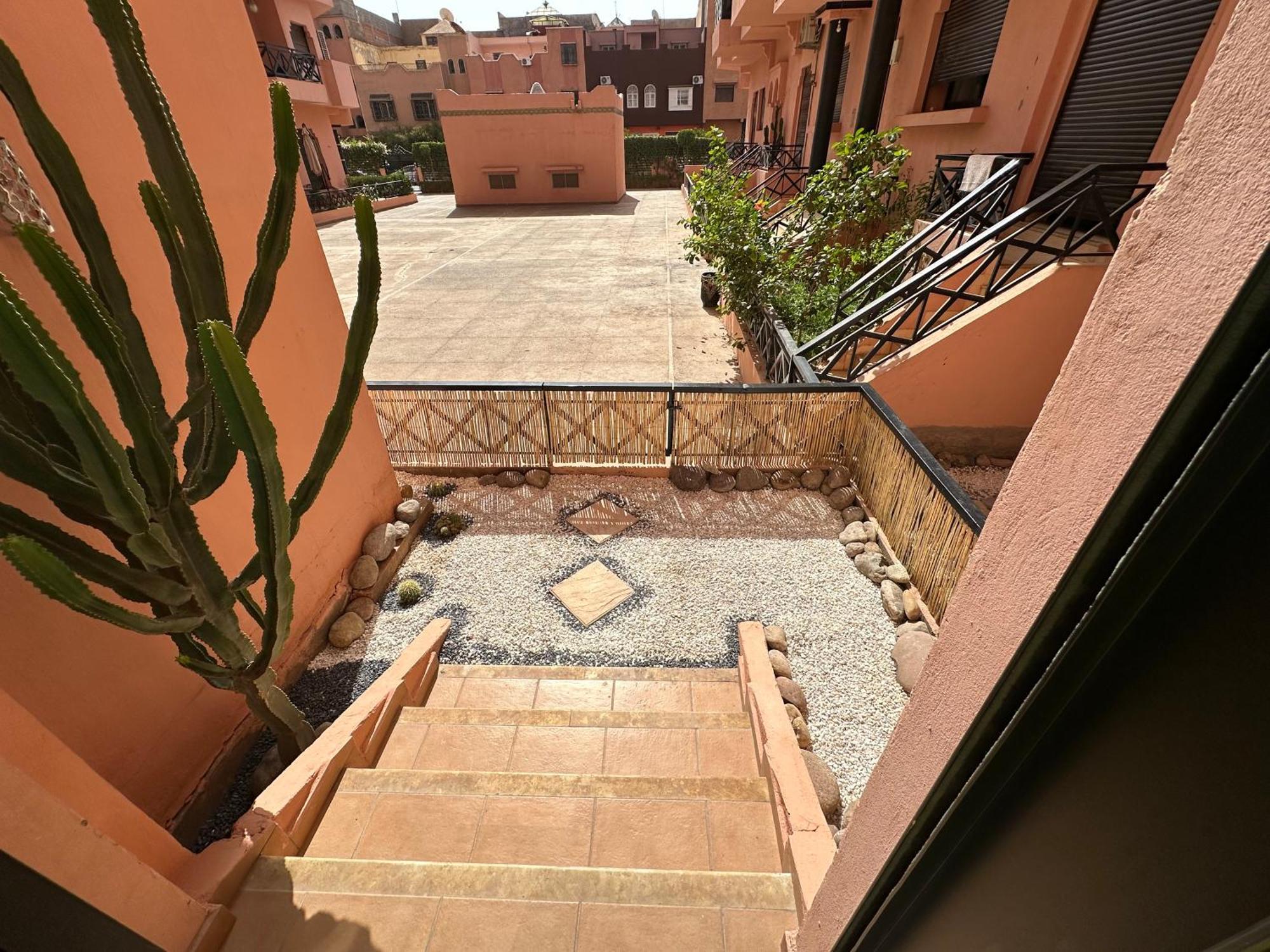 Oasis De Detente Avec Terrasse Et Vue Sur Piscine Marrakesh Bagian luar foto
