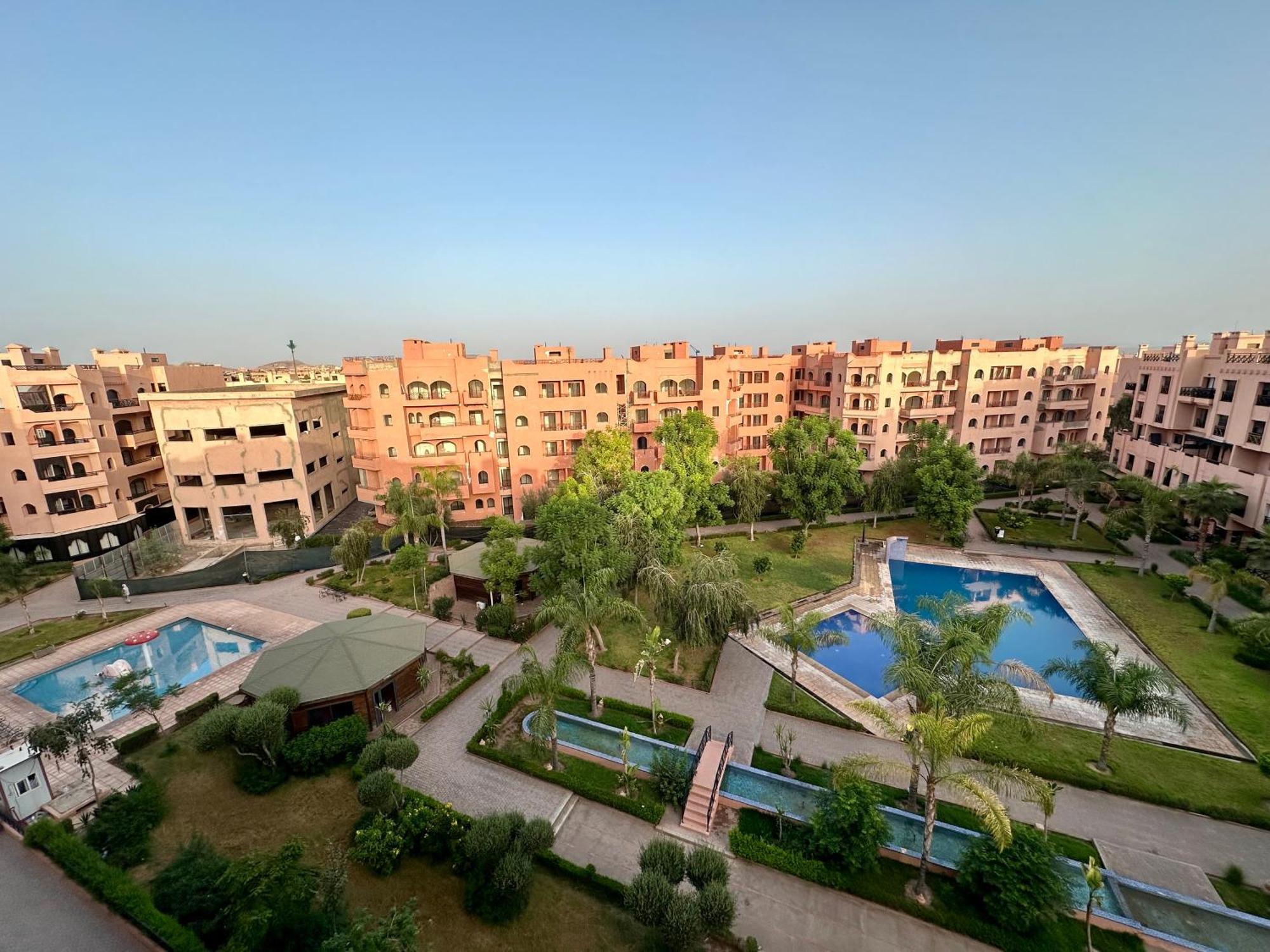 Oasis De Detente Avec Terrasse Et Vue Sur Piscine Marrakesh Bagian luar foto