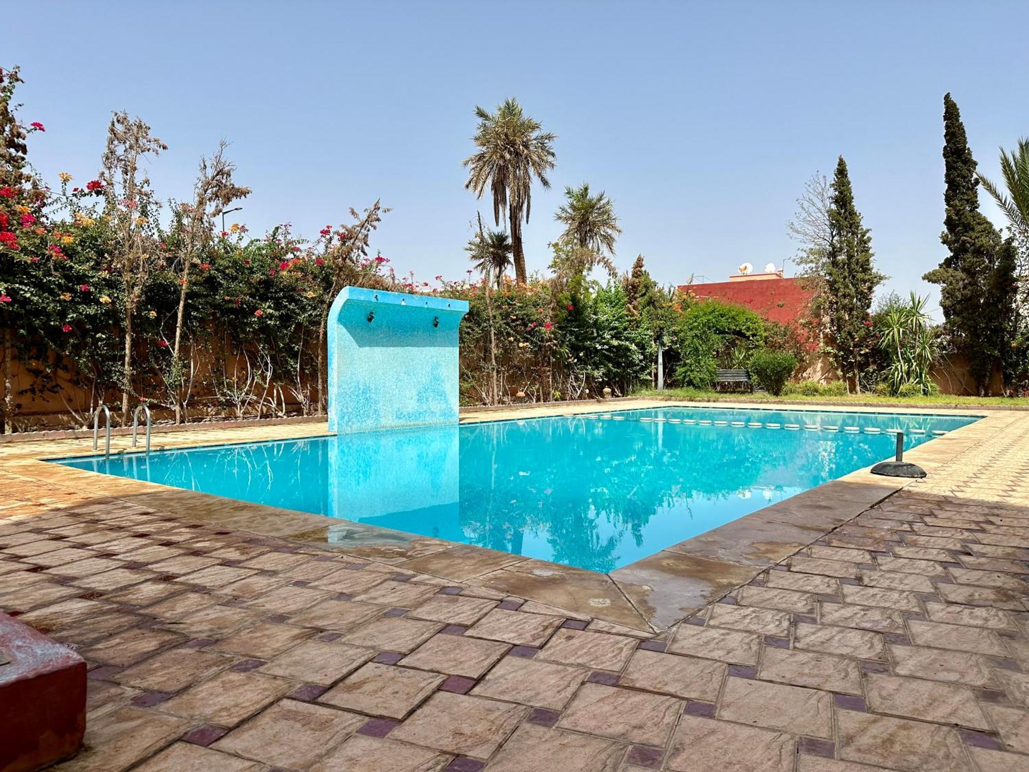 Oasis De Detente Avec Terrasse Et Vue Sur Piscine Marrakesh Bagian luar foto